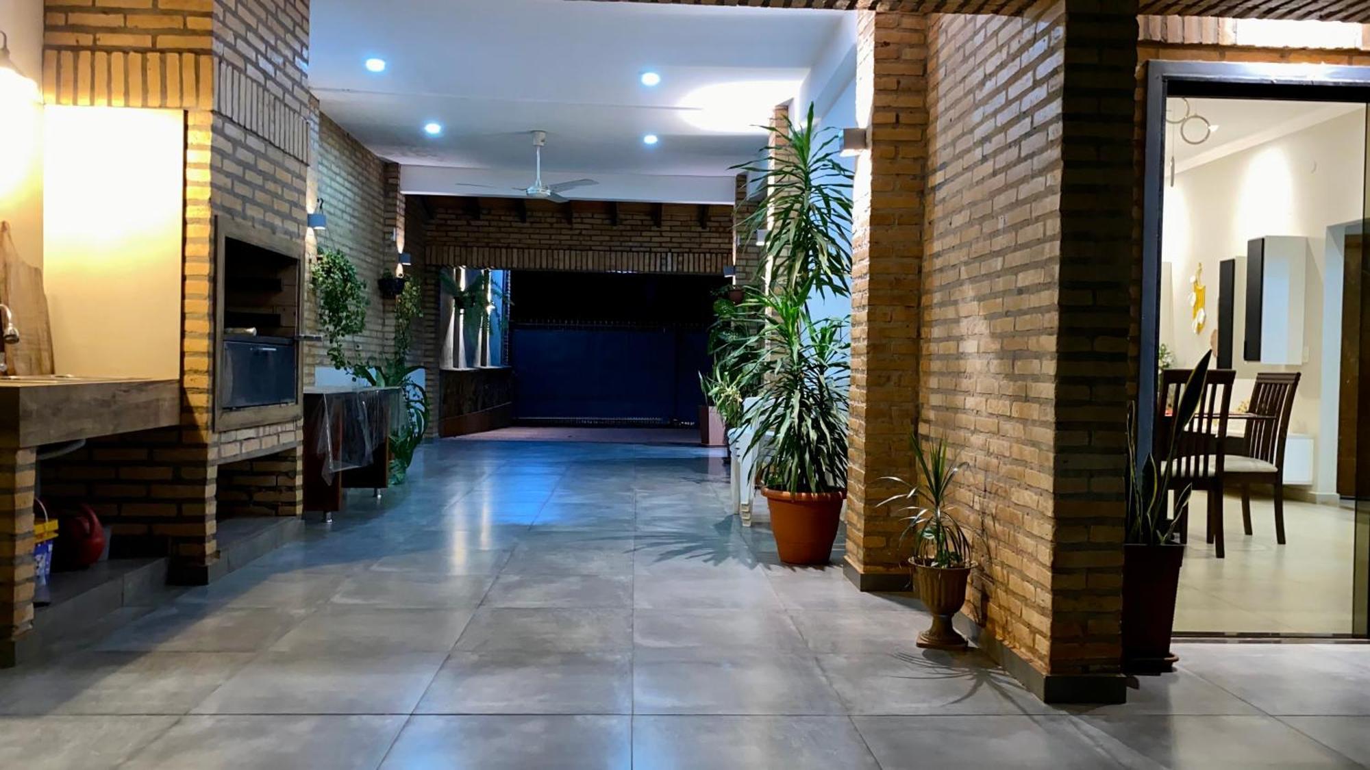 Moderna Y Unica Casa Independiente Con Jardin Y Estacionamiento Ciudad del Este Exteriér fotografie